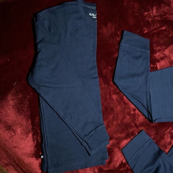 Sleepwear - Picture 3 of 8